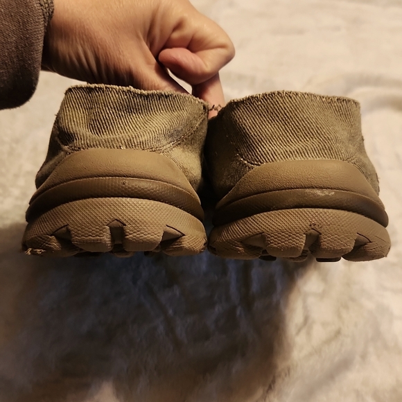 Sketchers canvas slip ons - Picture 4 of 6